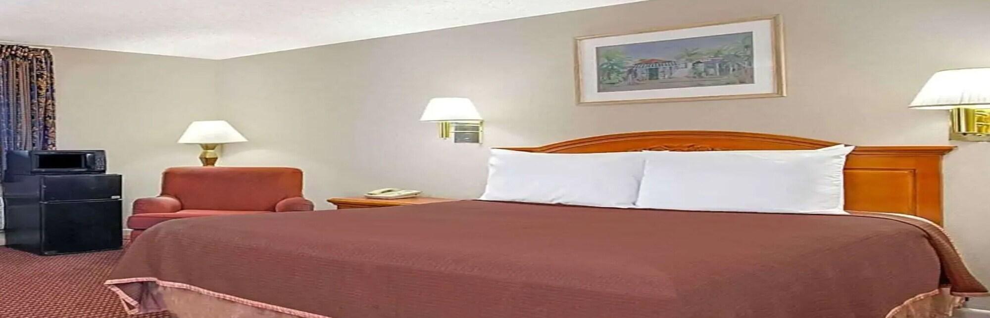 Airport Inn Тампа Екстериор снимка